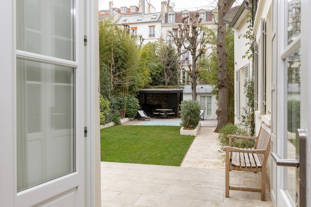 Villa avec piscine à Paris extérieur