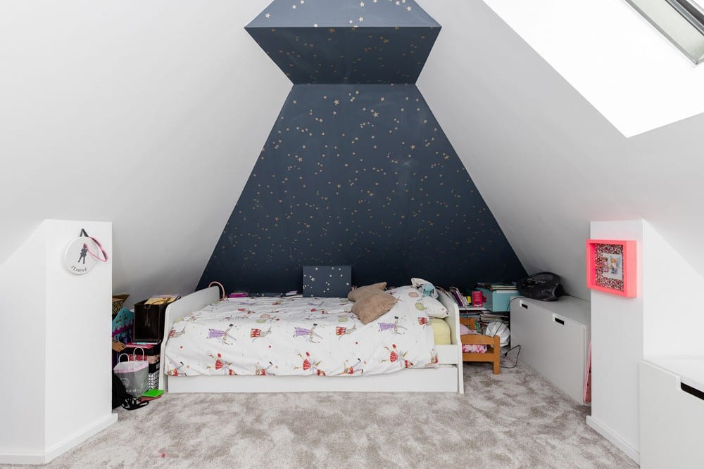 Villa avec piscine à Paris chambre enfant