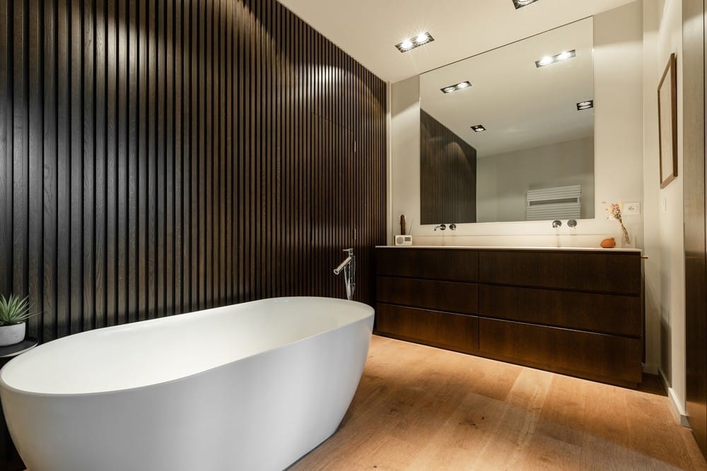 Villa avec piscine à Paris salle de bain