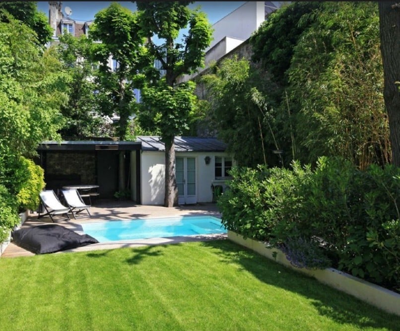 Villa avec piscine à Paris extérieur