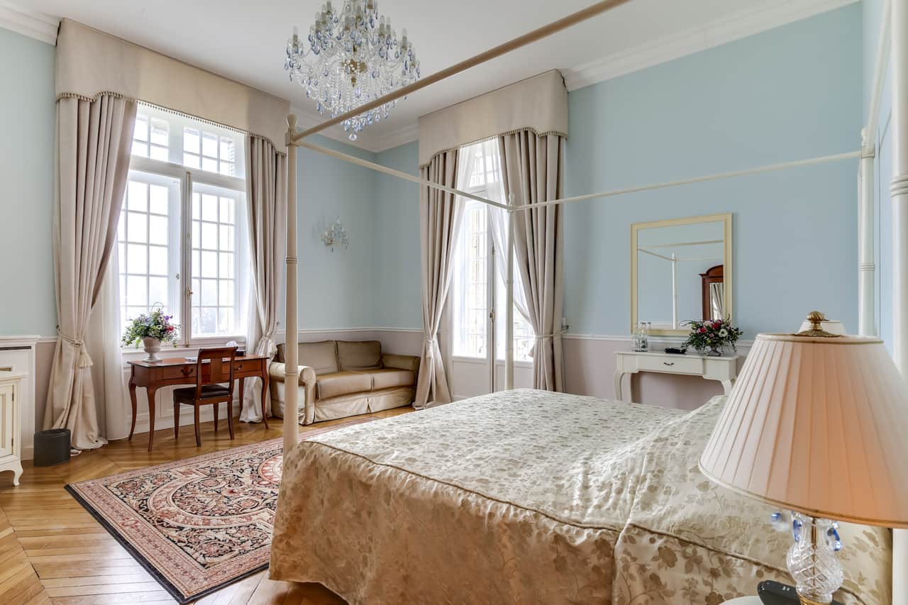 Le Manoir Parisien chambre