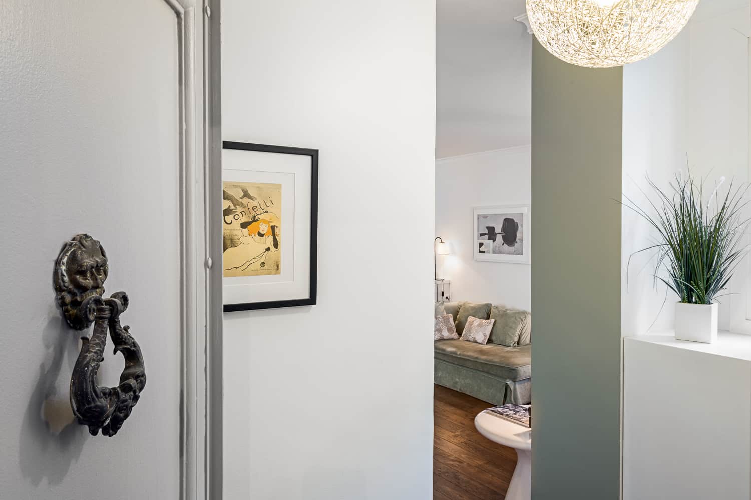 Le Saint-Germain 1 bedroom entrée
