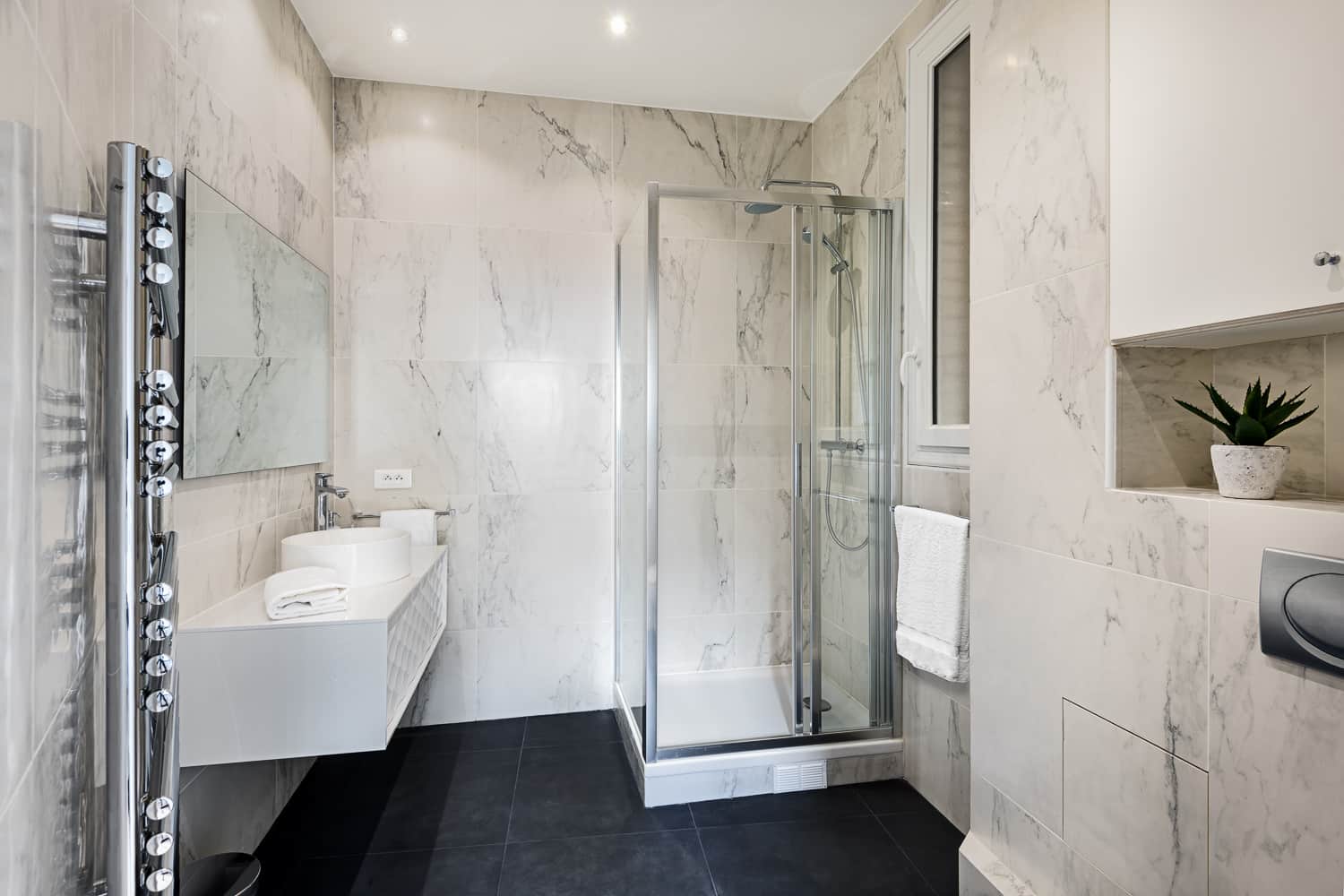 La Terrasse des Champs-Elysées salle de bain