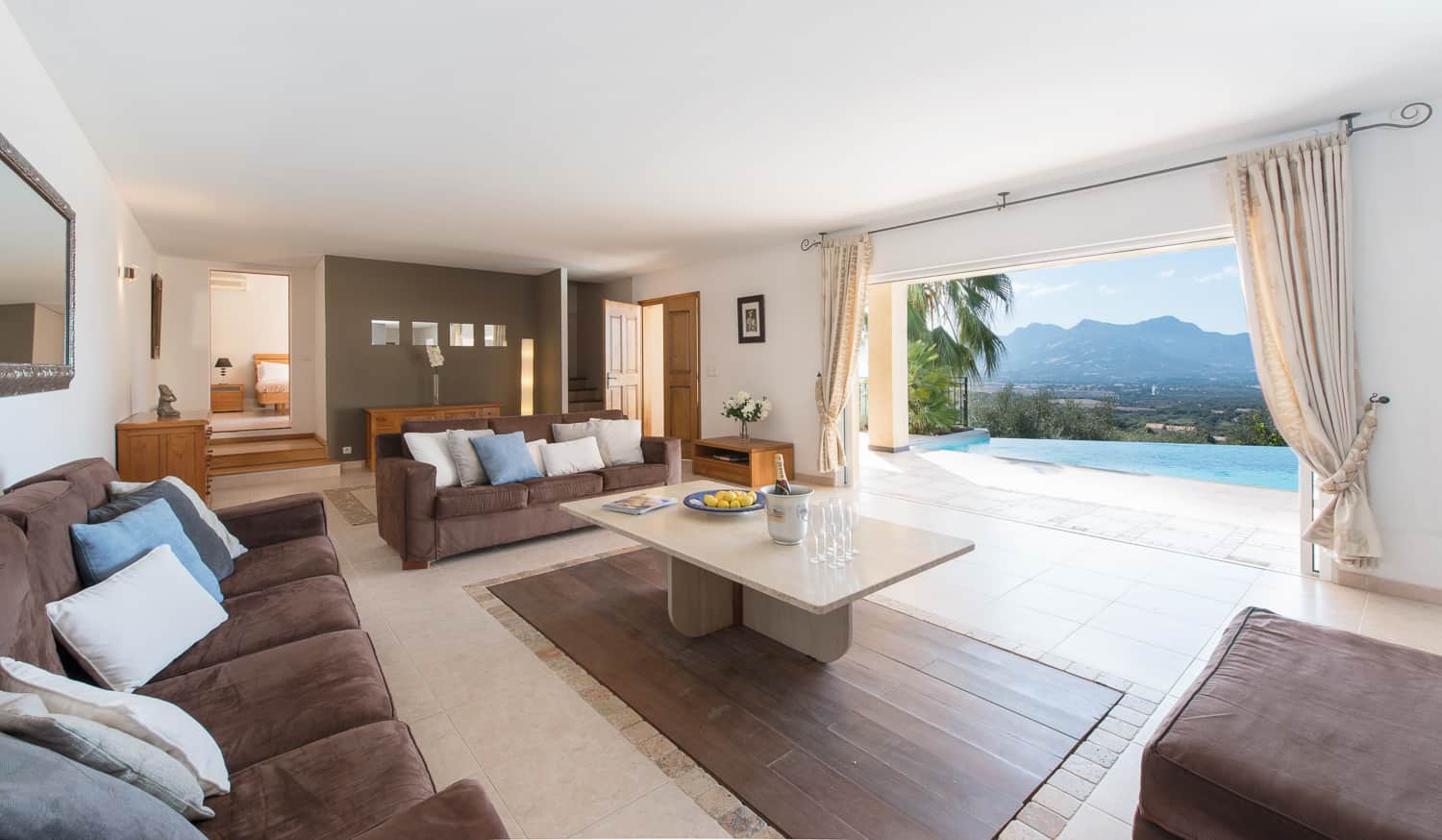 Salon - Villa Du Golf