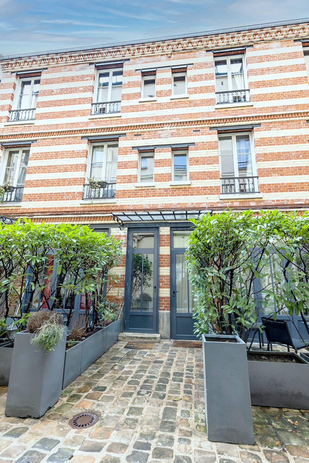 Le Loft view of building