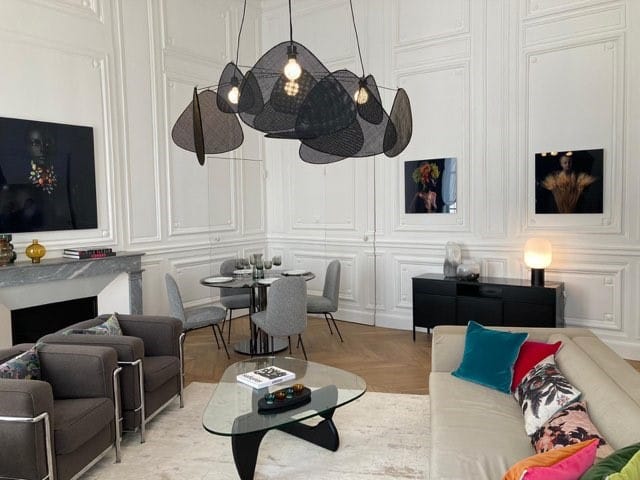 salon d'une Locations meublées de qualité à Versailles