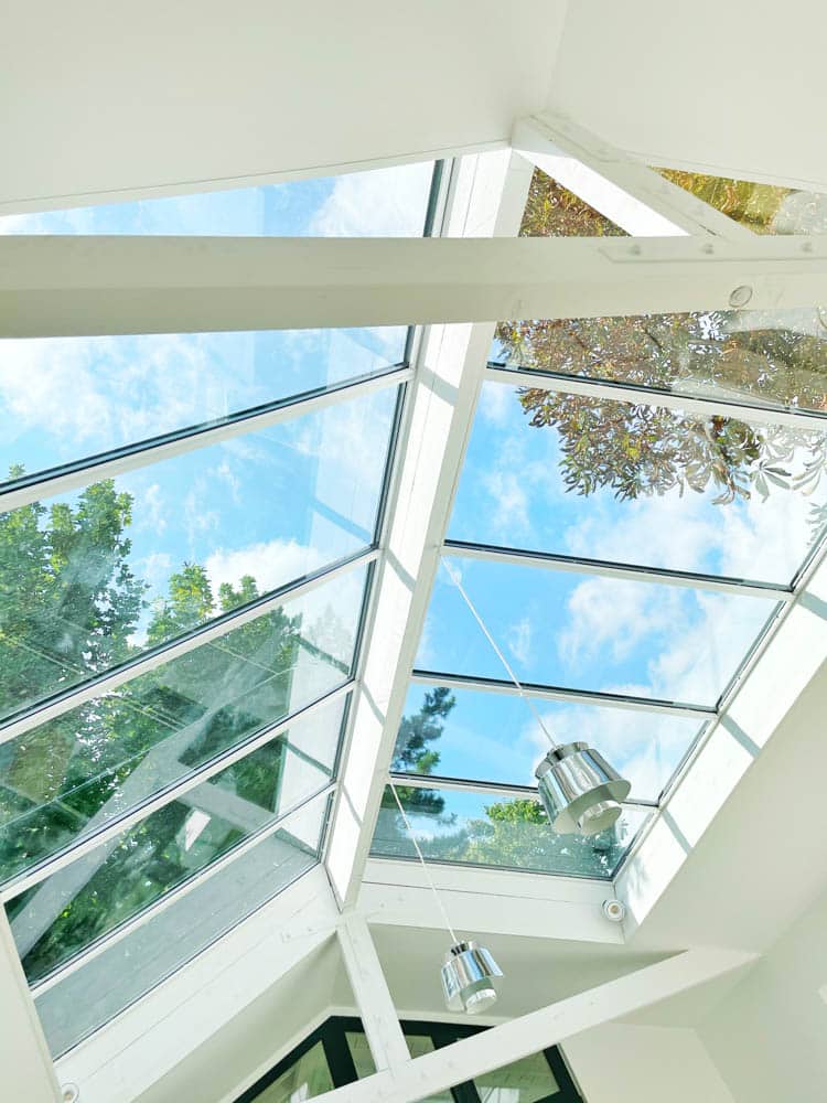 plafond vitrée d'une location de charme
