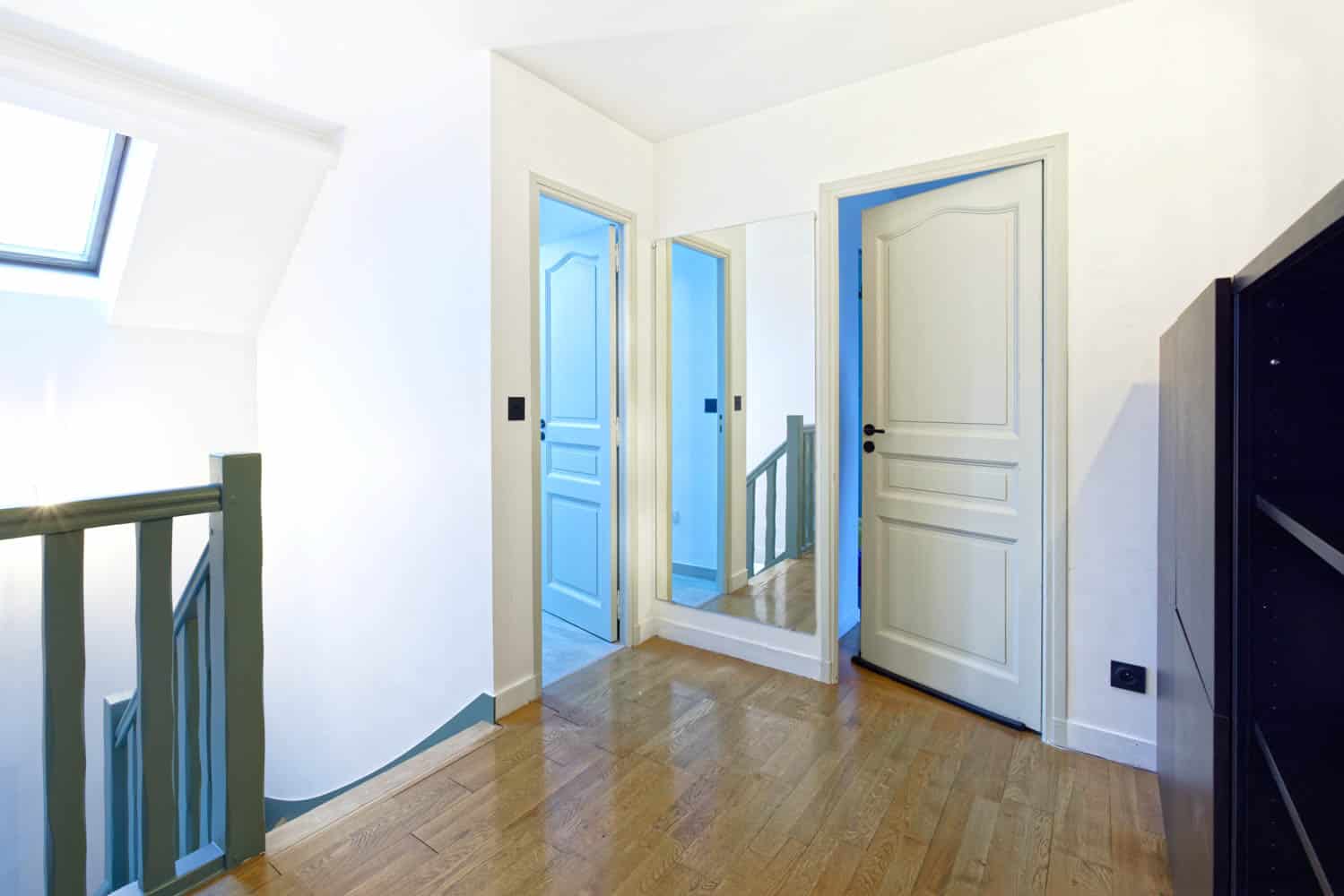 couloir d'une maison en location saisonniere