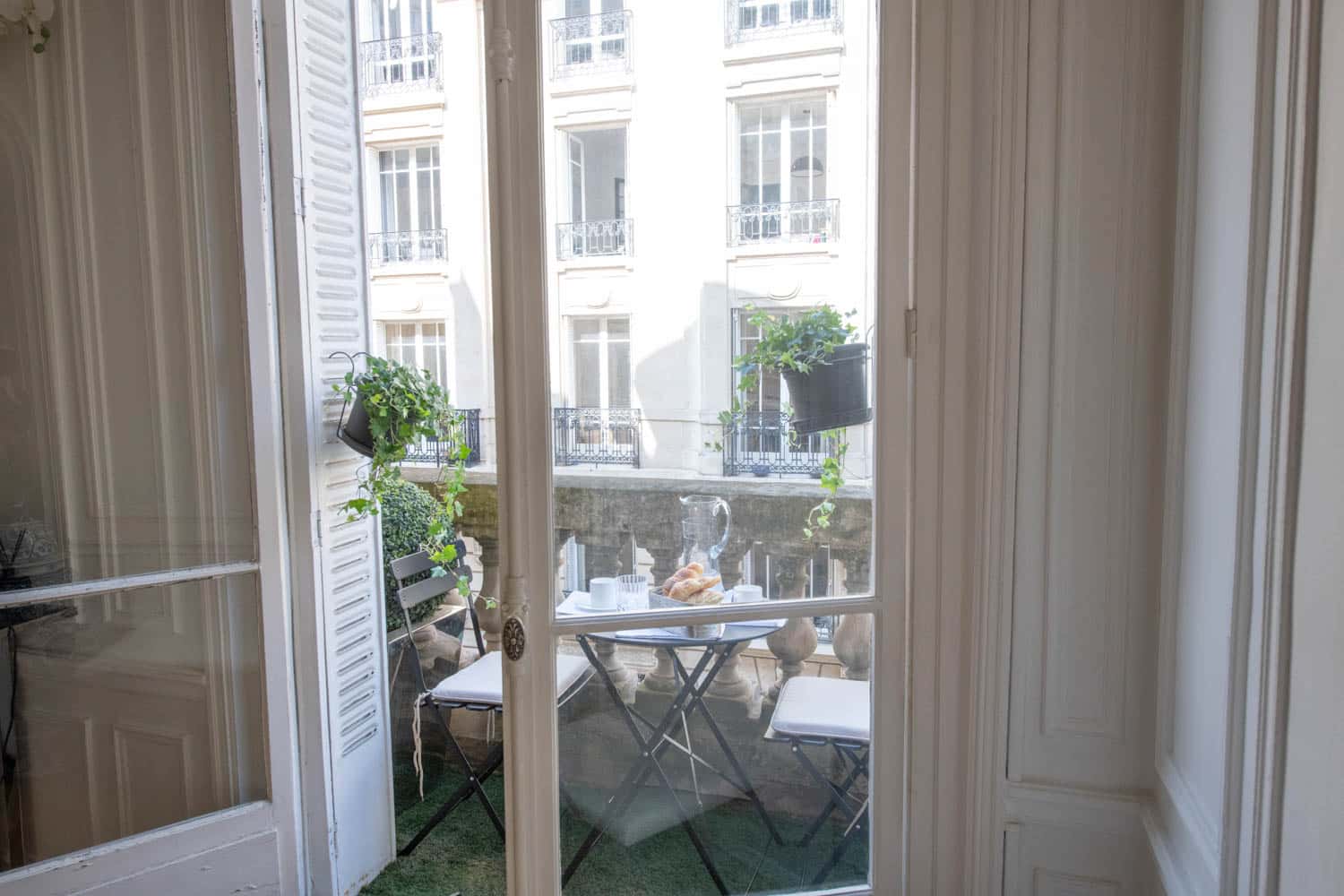 balcon d'un appartement sur versailles en location saisonnière