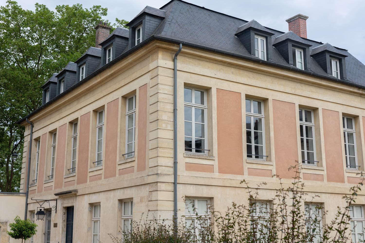 Locations saisonnières meublées Versailles