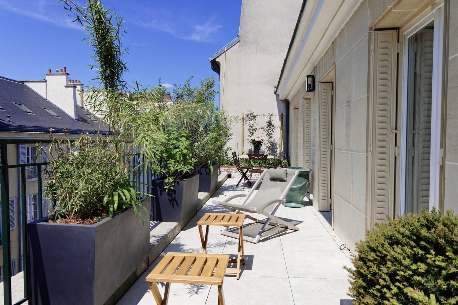 terrasse sur les toits de versailles à louer pour les vacances