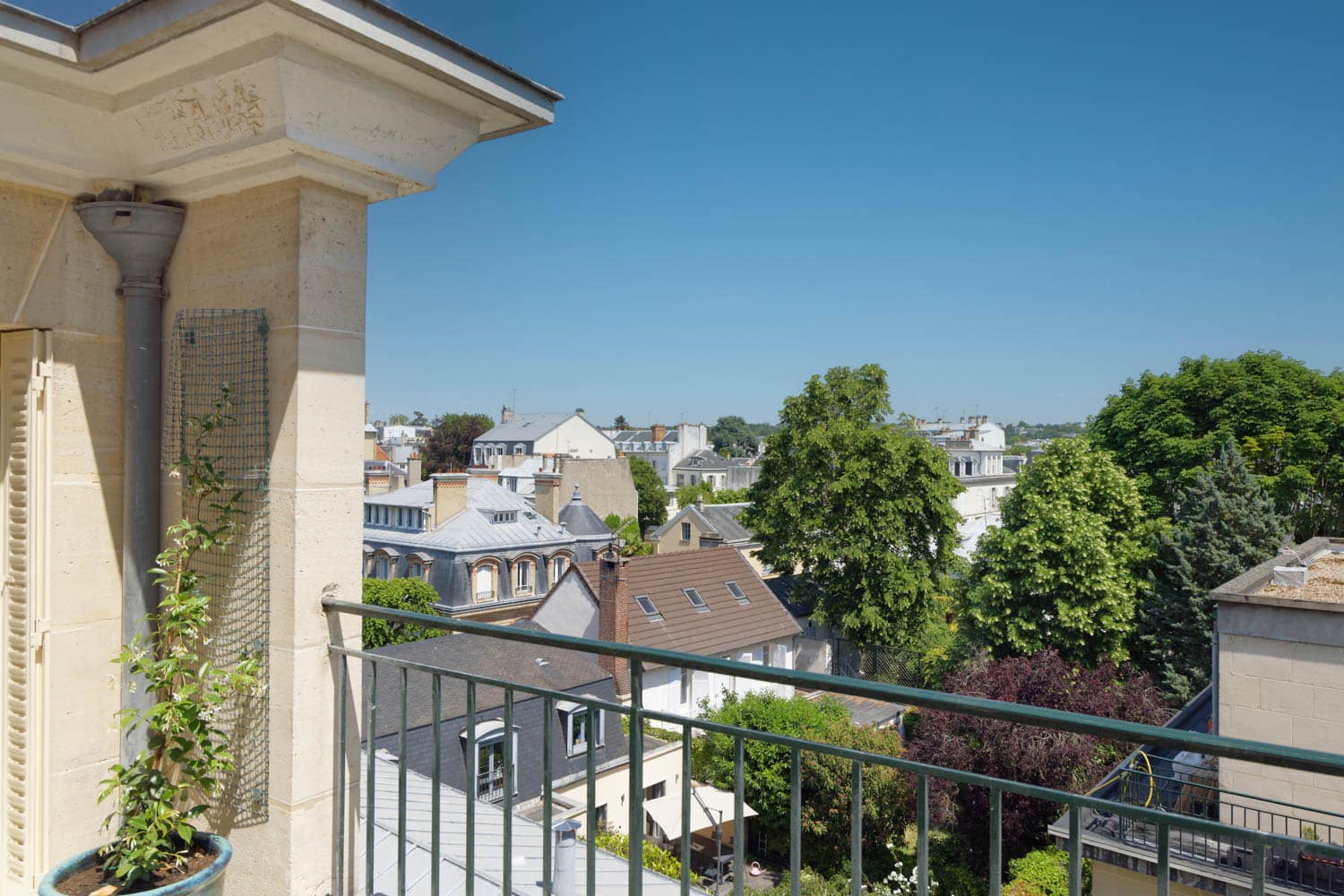 vue sur les toits de versailles
