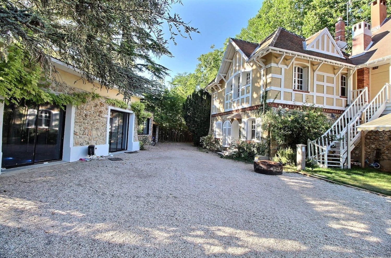 grande maison en Locations meublées de qualité à Paris