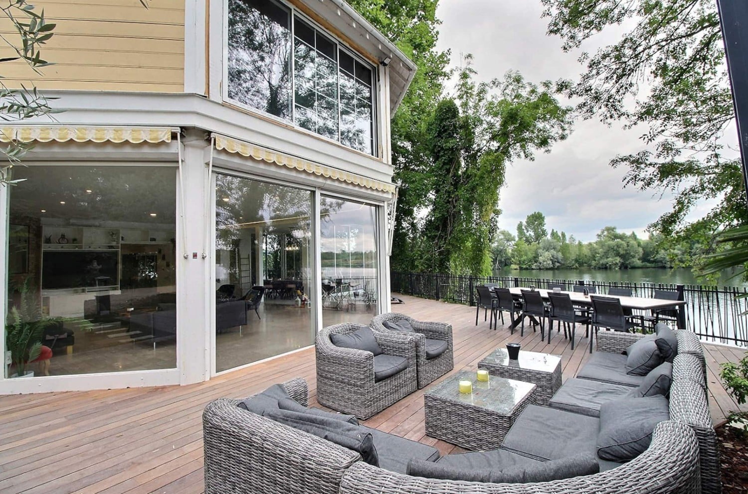 villa avec vue sur la seine en location haut de gamme type airbnb
