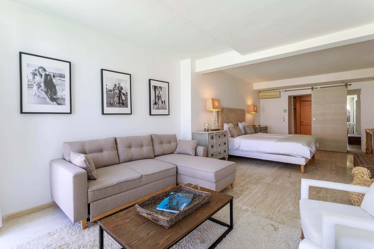 grande chambre avec salon disponible pour production vidéo