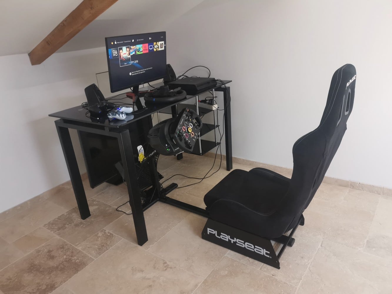 salon gaming d'une residence en location saisonniere