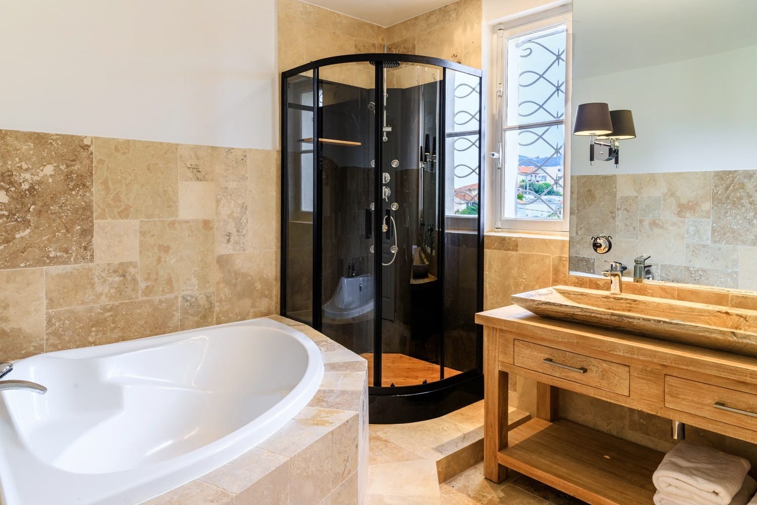 cabine de douche multi jets d'une location haut de gamme sur versailles