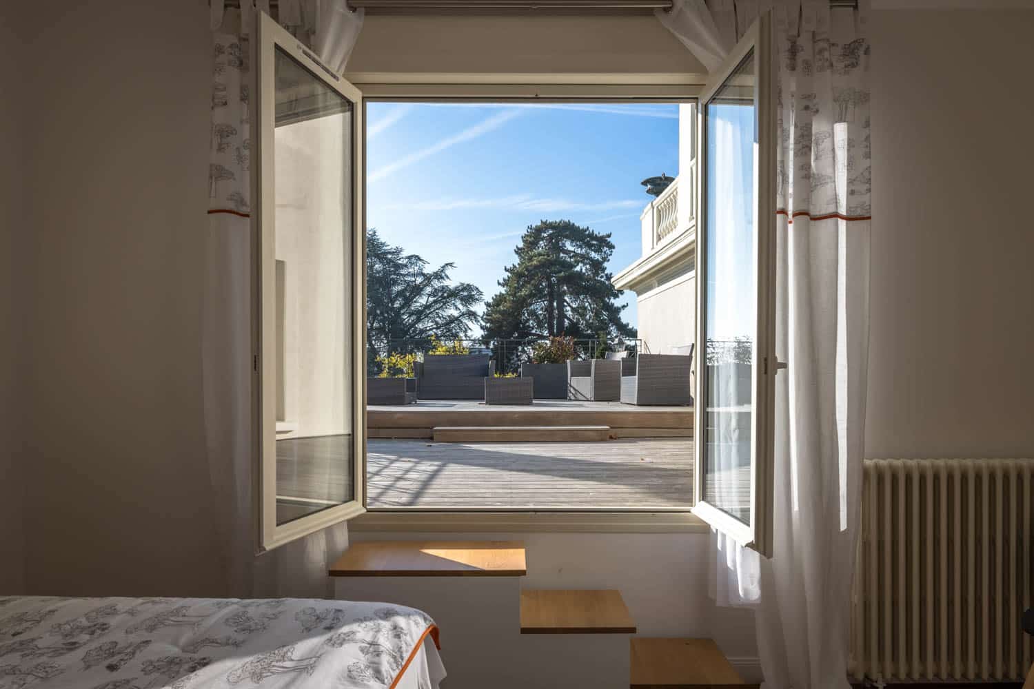 chambre avec terrasse En location airbnb haut de gamme