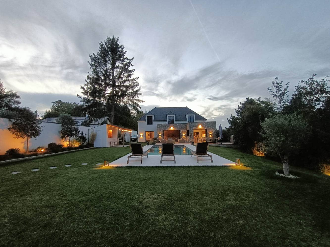 maison avec piscine en
