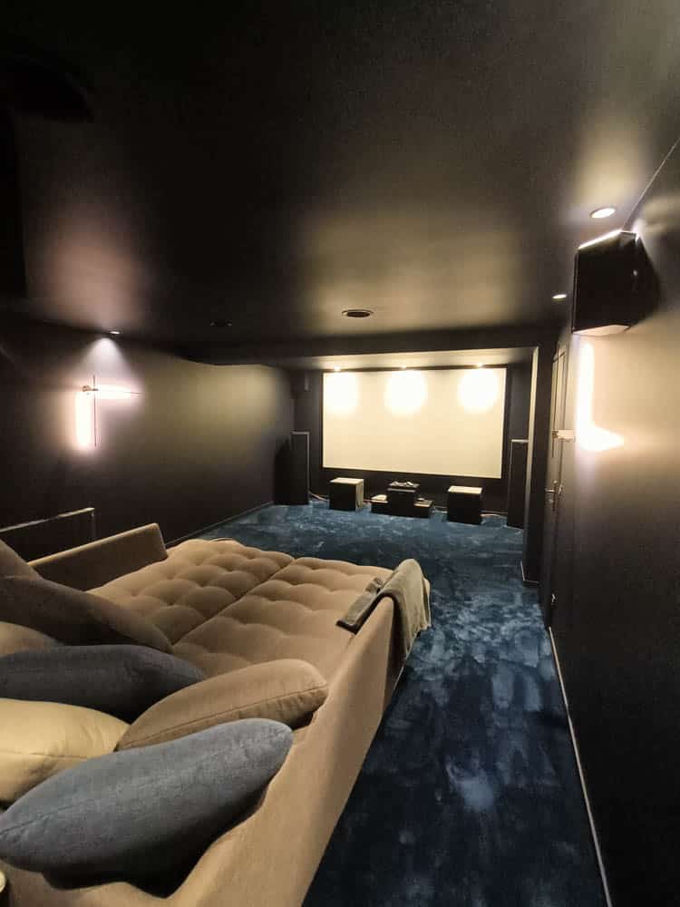 maison avec salle de cinema en location