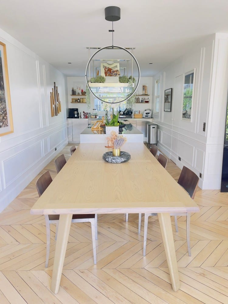 salle a manger dans une maison sur versailles en location courte duree