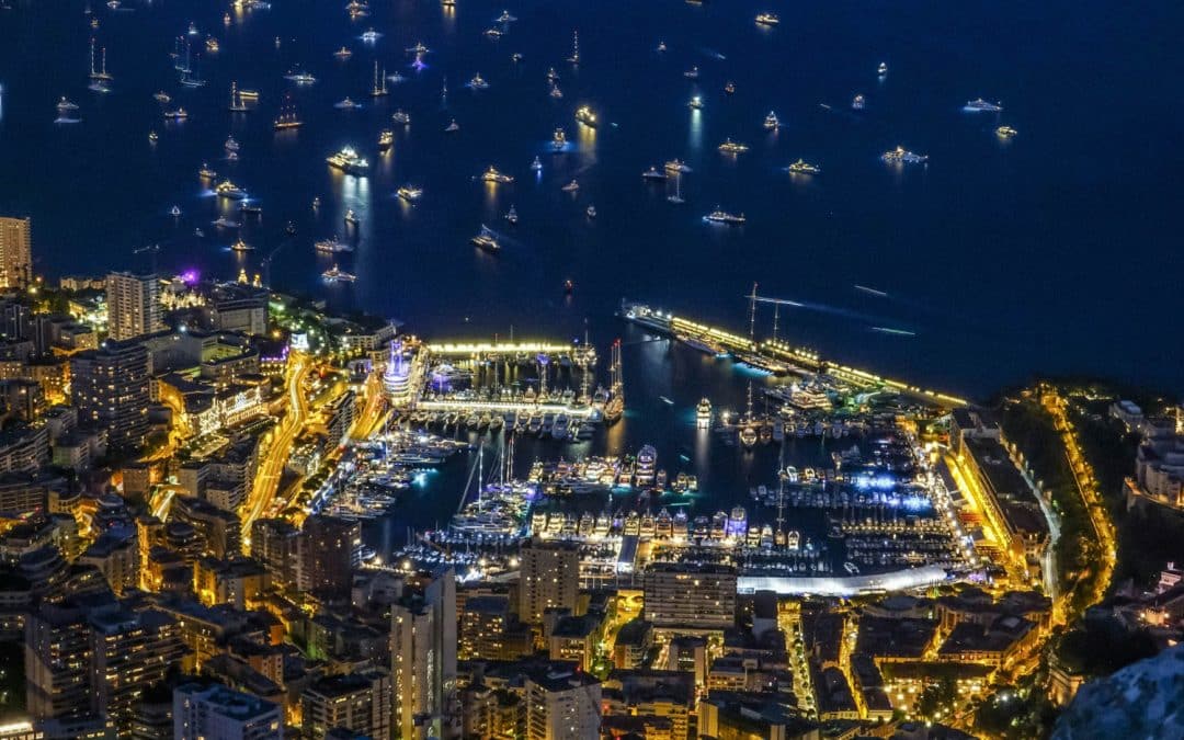 Comment découvrir Monaco autrement ? Laissez-vous tenter par une aventure unique en hélicoptère
