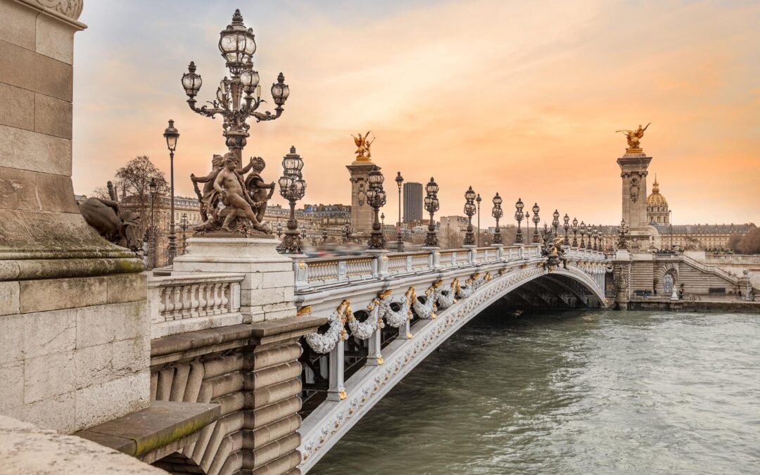 Au cœur de l&rsquo;histoire de la Fashion Week à Paris, la capitale mondiale de la mode.