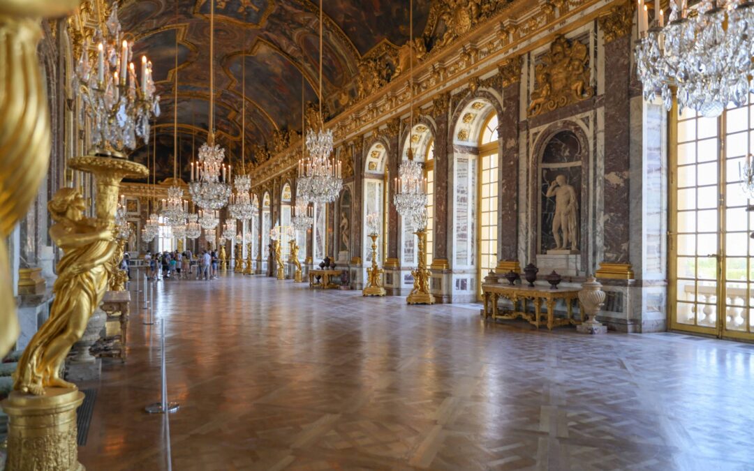 Quels sont les lieux de tournage de films historiques à découvrir à Paris et Versailles ?