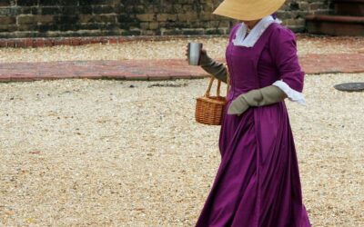 Les tenues de voyage de la noblesse et leur interprétation moderne : élégance et confort  