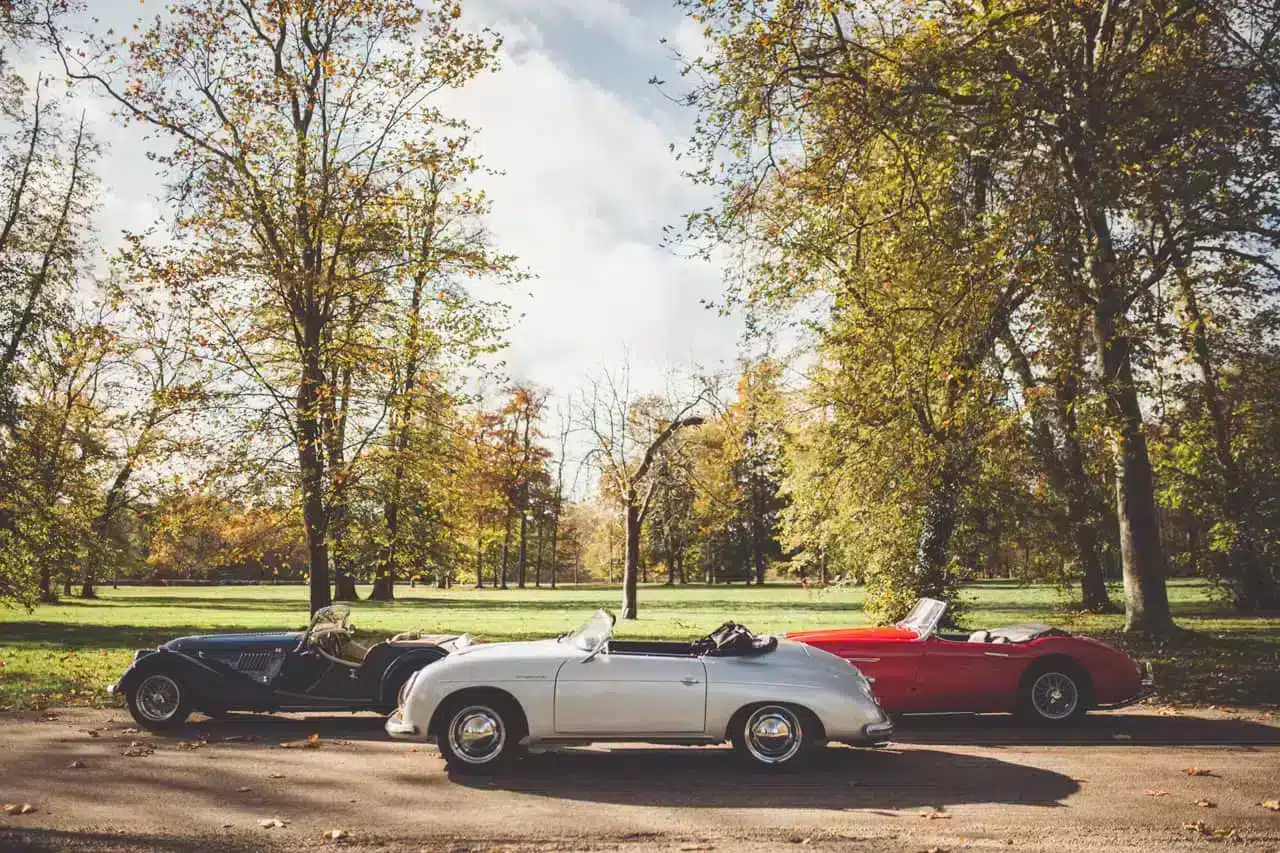 Voiture de collection Cartis au départ de Versailles, expérience de conduite iconique