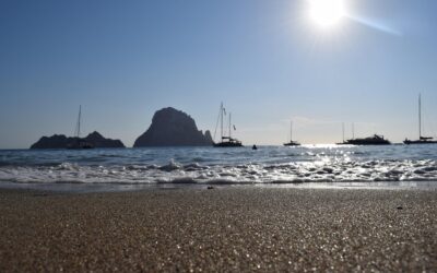 Où profiter des plus belles plages et clubs privés d&rsquo;Ibiza